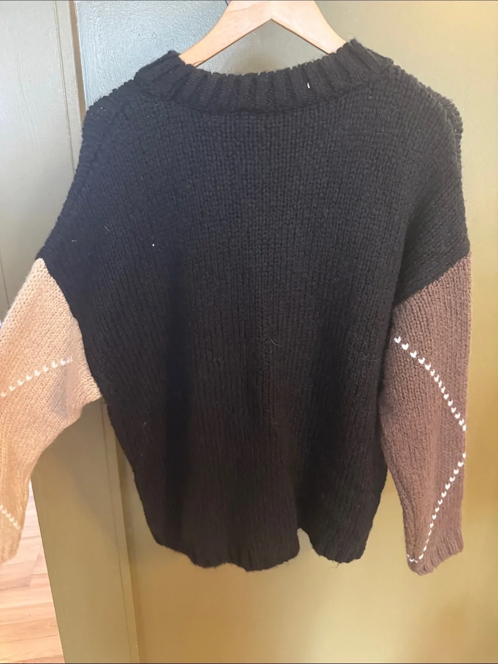 Zara Argyle Crew Sweater in Black, Brown & Cream - Picture 4 of 4